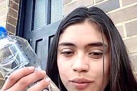 JuicyVictoria17 naked stripping on cam for live sex video chat