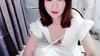 kellqin naked stripping on cam for live sex video chat
