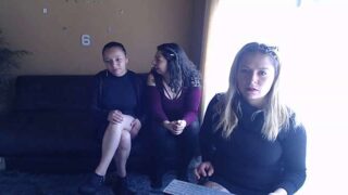 lesbian_funny_sex naked stripping on cam for live sex video chat