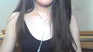 Nicetomeetyou2k naked stripping on cam for live sex video chat