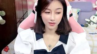 RosalynMimiya naked stripping on cam for live sex video chat