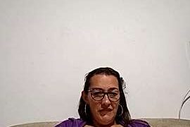 SaraQueenS naked stripping on cam for live sex video chat