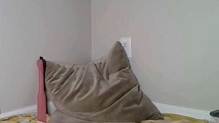 SexySadieSpread naked stripping on cam for live sex video chat