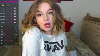 suzanadark naked stripping on cam for live sex video chat