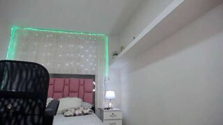Abby_dulce naked stripping on cam for live sex video chat