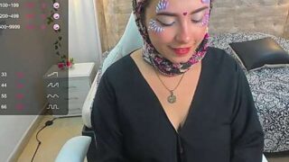 ariannaaa naked stripping on cam for live sex video chat