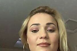 JulietteCute naked stripping on cam for live sex video chat
