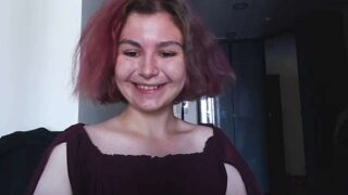 Kirsty_Bloom naked stripping on cam for live sex video chat