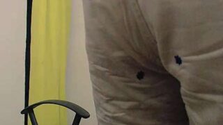 laura-gold2 naked stripping on cam for live sex video chat