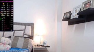 Loudevinee_ naked stripping on cam for live sex video chat