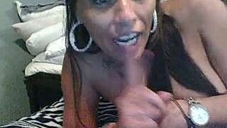Millie713 naked stripping on cam for live sex video chat