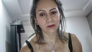 angelycute naked stripping on cam for live sex video chat