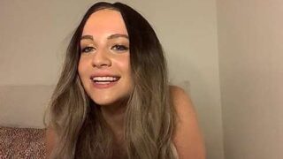 beabelle naked stripping on cam for live sex video chat