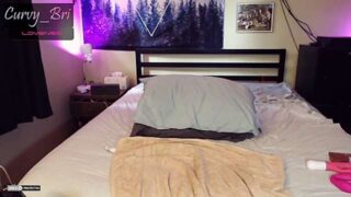 curvy_Bri naked stripping on cam for live sex video chat