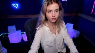 ElizabethMadison naked stripping on cam for live sex video chat