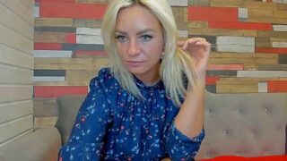 EmilyGreyyy naked stripping on cam for live sex video chat