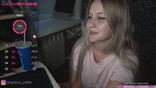 Golyboglazkaa naked stripping on cam for live sex video chat