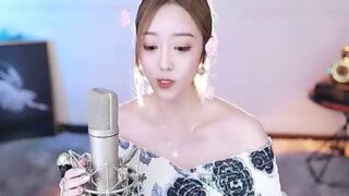 Mabel_baby naked stripping on cam for live sex video chat