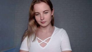 Meow_Lisy naked stripping on cam for live sex video chat