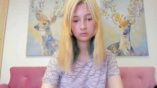 millavinkki naked stripping on cam for live sex video chat