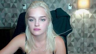 SherylBlossum naked stripping on cam for live sex video chat