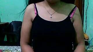 simratkaur95 naked stripping on cam for live sex video chat