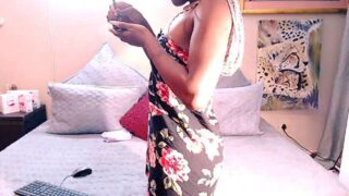 squirting-queen16 naked stripping on cam for live sex video chat