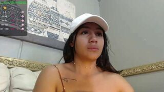 ssweet_bunny naked stripping on cam for live sex video chat