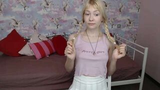 xoBabyCutieox naked stripping on cam for live sex video chat