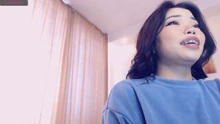 Aishaicee naked stripping on cam for live sex video chat