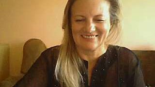 Desperate_housewife naked stripping on cam for live sex video chat