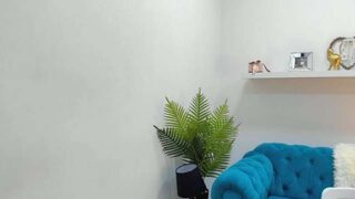 Kate_Lauren_ naked stripping on cam for live sex video chat