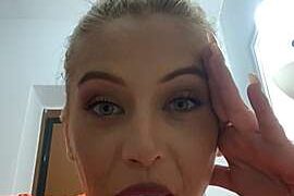 moonligh1t naked stripping on cam for live sex video chat