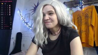 SarahRomantic naked stripping on cam for live sex video chat