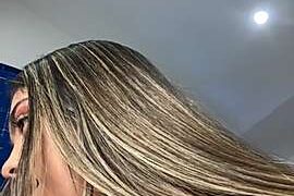 _Sophiee naked stripping on cam for live sex video chat