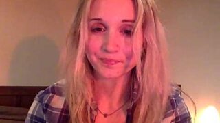 SweetSexyKendra naked stripping on cam for live sex video chat