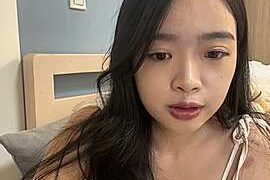 tw_Venus naked stripping on cam for live sex video chat