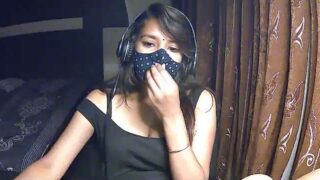 Wild_Urmee naked stripping on cam for live sex video chat