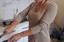 Alexsweetpuss naked stripping on cam for live sex video chat