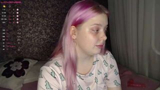 Alone_cutie naked stripping on cam for live sex video chat