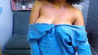 Carolain-brown nude on webcam in her Live Sex Chat