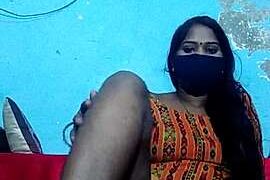 Goldy_05 naked stripping on cam for live sex video chat