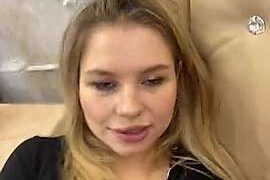 JenniferMills naked stripping on cam for live sex video chat