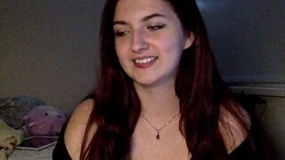 LauraLover_xox naked stripping on cam for live sex video chat