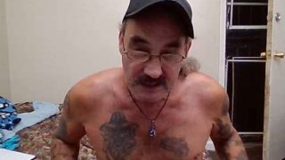 pdogpimpindollarz naked stripping on cam for live sex video chat