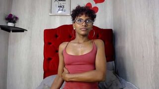 zoe_willians naked stripping on cam for live sex video chat