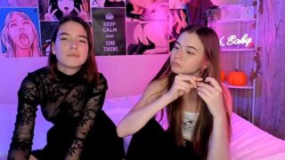 AgneseVioletta naked stripping on cam for live sex video chat