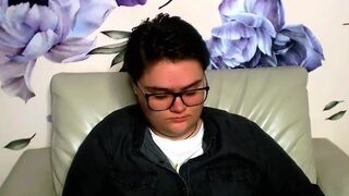 Linda-Bunny nude on webcam in her Live Sex Chat