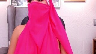Salma-Johson nude on webcam in her Live Sex Chat