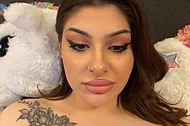 Ursuprise naked stripping on cam for live sex video chat